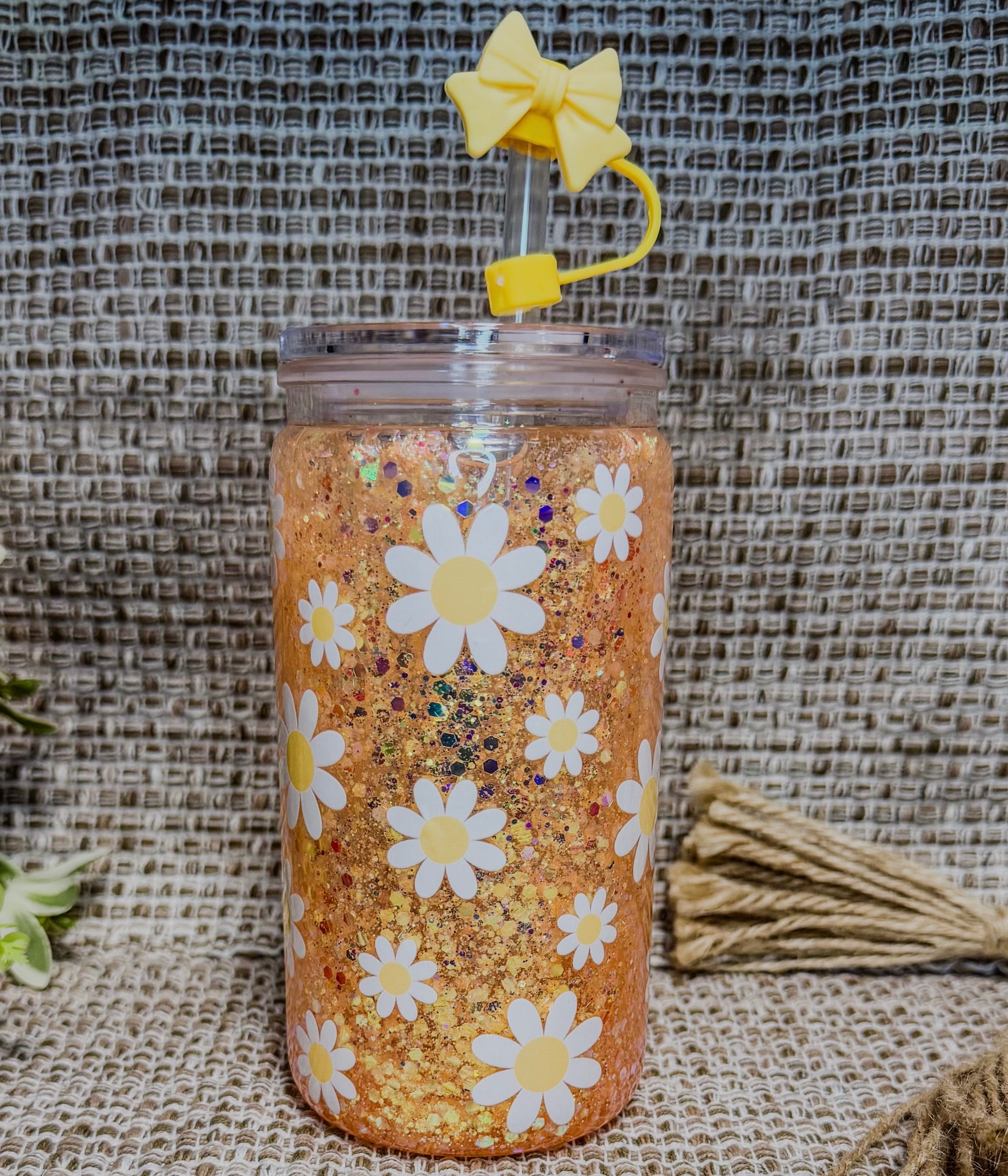 Sunny Side Daisy 16 Oz Suspended Snow Globe Tumbler